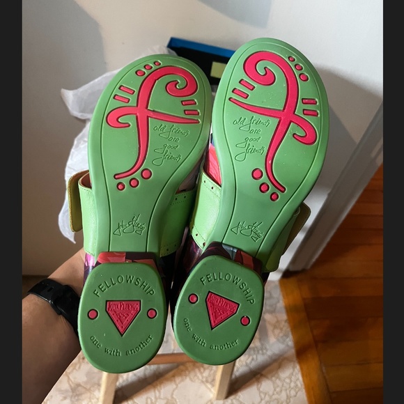 Fluevog Fellowship Cleo lime green flowers leather buttoned flat mary jane NWT - Picture 5 of 5